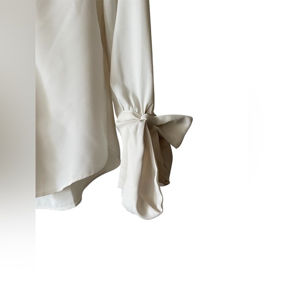 Ann Taylor White Blouse High Neck Bow Detail on Sleeve Cuff Size SP Small Petite - Picture 4 of 7
